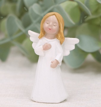 Aniołek figurka biały chrzest komunia mix 6cm 1szt