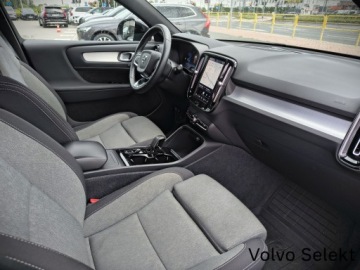 Volvo XC40 Crossover Facelifting 2.0 B3 163KM 2024 Volvo XC 40 B3 Dark Aktywny Tempomat Martwe Pola K, zdjęcie 25