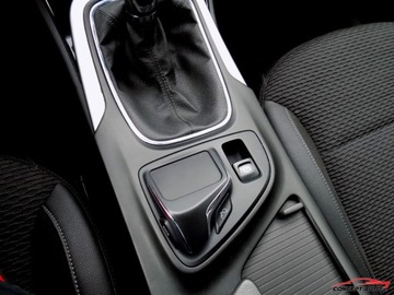 Opel Insignia I Sports Tourer Facelifting 2.0 CDTI ECOTEC 130KM 2014 Opel Insignia COSMO 130 Navi Parkdistance 2.0 Diesel 130KM, zdjęcie 26