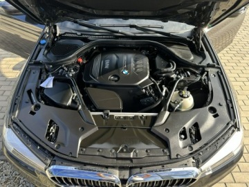 BMW Seria 5 F10-F11 Touring Facelifting 520d 190KM 2017 BMW 520 8xAlu Full LED El.klapa Skóra Asystent, zdjęcie 36
