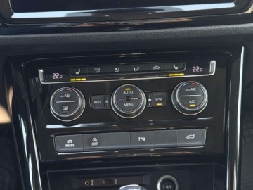 Volkswagen Touran III 1.4 TSI 150KM 2017 Volkswagen Touran TSI 150KM Highline 7 os. LED Top Keyless Nawigacja, zdjęcie 29