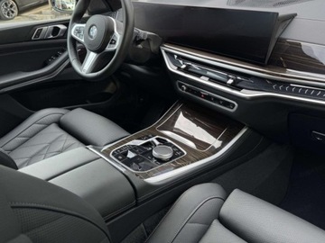 BMW X5 G05 SUV Facelifting 3.0 30d 298KM 2025 BMW X5 xDrive30d Sport Suv 2.0 (298KM) 2025, zdjęcie 12