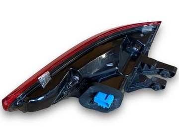 760945208C VOLKSWAGEN TOUAREG III SVĚTLO ZADNÍ PRAVÁ LED