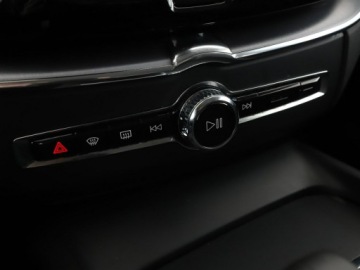 Volvo XC60 II 2021 Volvo XC 60 FV23% B4 (mHEV) automat skóra navi, zdjęcie 26