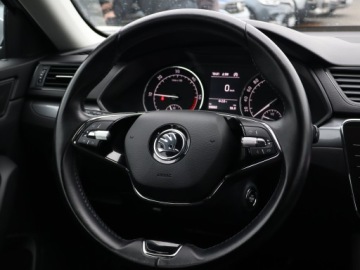 Skoda Superb III Kombi Facelifting 2.0 TDI SCR 150KM 2021 Skoda Superb 2.0 TDI, Salon Polska, 1. Właściciel, zdjęcie 19