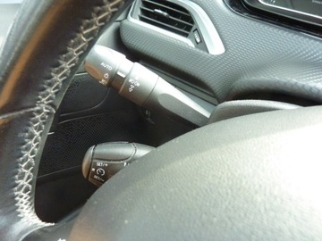 Peugeot 208 I Hatchback 5d Facelifting 1.2 PureTech 82KM 2016 Peugeot 208 ALLURE*Benzyna, zdjęcie 33