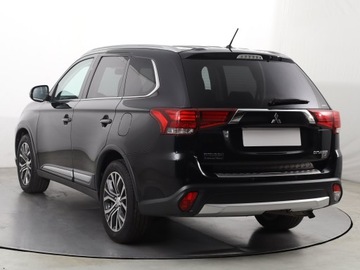 Mitsubishi Outlander III SUV Facelifting 2015 2.0 MIVEC 150KM 2016 Mitsubishi Outlander 2.0, Salon Polska, zdjęcie 3