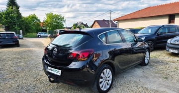 Opel Astra J Hatchback 5d 1.6 Twinport ECOTEC 115KM 2010 Opel Astra BENZYNA POL SKORA 5 drzwi super okazja polecamy 1.6, zdjęcie 13