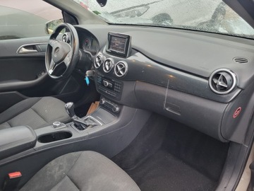KONZOLA MERCEDES B TŘÍDA W246 ULOŽENÍ PÁSY DESKA ORIGINÁLNÍ DEMONTÁŽ DÍLY