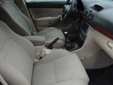 Toyota Avensis II Kombi 2.2 D-4D 150KM 2006 Toyota Avensis 2.2 D-4D, Salon Polska, HAK, Klima, zdjęcie 8
