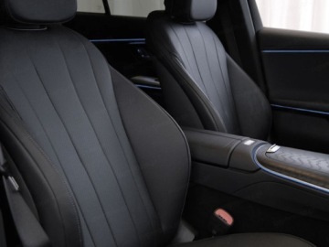 Mercedes Klasa E W214 Sedan 2.0 220d 197KM 2026 E Klasa 220 d 4-Matic AMG 2.0 (197KM) 2026, zdjęcie 6