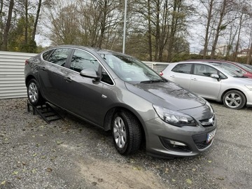 Opel Astra J Sedan 1.4 Turbo ECOTEC 140KM 2018 Opel Astra Salon PL. Gaz . 1.4 140ps., zdjęcie 2