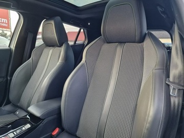 Peugeot 2008 II SUV 1.5 BlueHDi 130KM 2023 Peugeot 2008 GT, zdjęcie 17