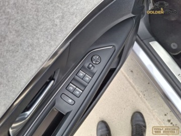 Peugeot 3008 II Crossover Facelifting  1.2 PureTech 130KM 2022 Peugeot 3008 3008 1,2 130 KM GT line alcantara alu pdc kamera led oplacony, zdjęcie 12