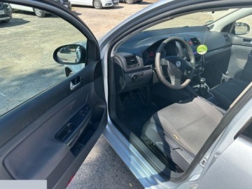Volkswagen Golf V Hatchback 1.9 TDI 105KM 2008 Volkswagen Golf 1.9 TDI DPF Trendline 105KM 2008r, zdjęcie 11