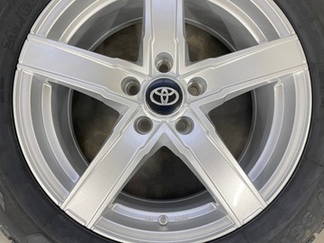 TOYOTA COROLLA CROSS WINTER 215/60R17 НОВЫЕ ДАТЧИКИ ДАВЛЕНИЯ
