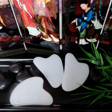 БЕЛЫЙ МАССАЖЕР ГУАША