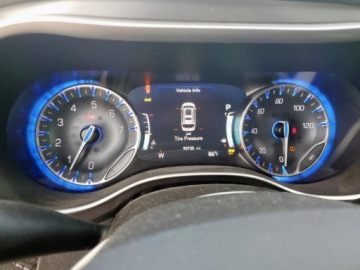 Chrysler Pacifica II 2023 Chrysler Pacifica Touring L, 2023r., 3.6L 3.6 Benzyna 287KM, zdjęcie 10