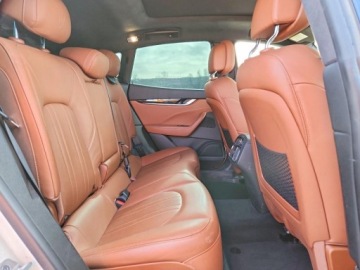 Maserati Levante 2022 Maserati Levante 2022 MASERATI LEVANTE BASE 3.0 Benzyna 255KM, zdjęcie 11