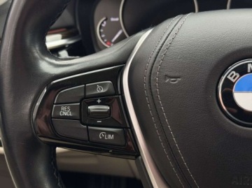 BMW Seria 5 G30-G31 Limuzyna 520d 190KM 2019 BMW Seria 5 520d xDrive Luxury Line Kamera cofania Nawigacja Salon Pols, zdjęcie 19