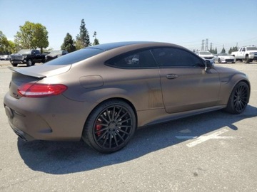 Mercedes Klasa C W205 2017 Mercedes-Benz Klasa C 63 AMG-S 2017 4.0l 4.0 Benzyna 503KM, zdjęcie 3