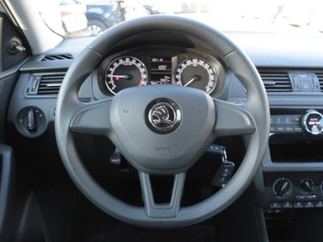 Skoda Rapid II Liftback Facelifting 1.6 TDI CR 115KM 2017 Skoda Rapid rata brutto od 1 680 zł / Klimatyzacja, zdjęcie 16