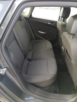 Opel Astra J Hatchback 5d 1.7 CDTI ECOTEC 110KM 2010 Opel Astra J 1.7 ECO TECH 110 PS, zdjęcie 23