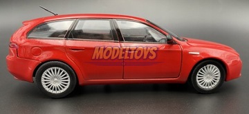 Металлическая модель Alfa Romeo 159 SW 1:24 Motormax 73372