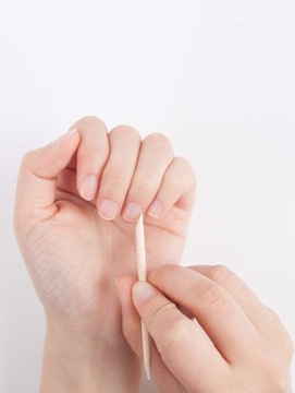 PATYCZKI DO SKÓREK MANICURE PEDICURE Z DREWNA MINI 8.5 CM - 100 SZT