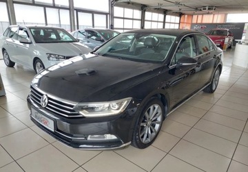 Volkswagen Passat B8 Limousine 1.8 TSI BlueMotion Technology 180KM 2016 Volkswagen Passat 1.8 Benzyna 180KM