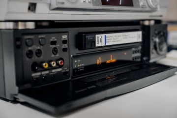Запись кассет VHS, Digital8, miniDV в облачный файл или на флешку.