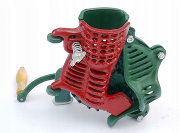 ŁUSZCZARKA ŁUSKARKA PRZYRZĄD DO KOLB KUKURYDZY