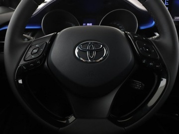Toyota C-HR I Crossover 1.8 Hybrid 122KM 2017 Toyota C-HR GRATIS! Pakiet Serwisowy o wartości, zdjęcie 20