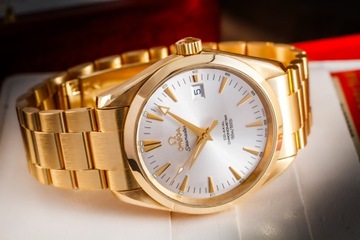 OMEGA SEAMASTER AQUA TERRA CO-AXIAL COSC 18K GOLD 39,2MM/BOX & PAPERS