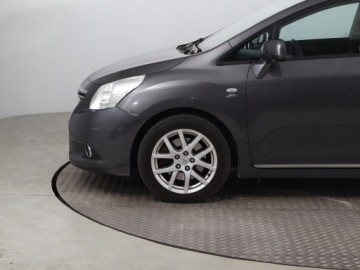 Toyota Verso Minivan 2.2 D-CAT 150KM 2010 Toyota Verso 2.2 D-4D, Salon Polska, Automat, zdjęcie 14