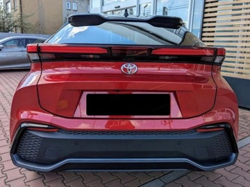 Toyota C-HR II SUV Plug-In 2.0  223KM 2025 Od ręki - Executive 2.0 Plug-in Hybrid Dynamic Force 223KM | Kamera 360!, zdjęcie 3