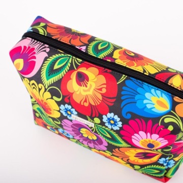 БОЛЬШАЯ НАРОДНАЯ КОСМЕТИЧЕСКАЯ СУМКА - ЛОВИЦКИЕ УЗОРЫ - ЦВЕТЫ ЧЕРНАЯ FOLKSTAR