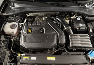 Seat Leon IV Hatchback 1.5 eTSI (MHEV) 150KM 2022 Seat Leon VAT 23 Xcellence 1.5TSI 150KM DSG 20222023 r., salon PL 1.5, zdjęcie 30