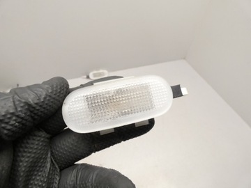 LAMPA POLSTROVÁNÍ OSVĚTLENÍ INTERIÉR PŘEDNÍ RENAULT MODUL 04-12 8200074365