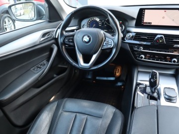 BMW Seria 5 G30-G31 2018 BMW 5 520d, Automat, Skóra, Navi, Klima, zdjęcie 6
