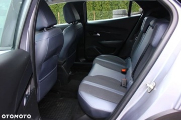 Peugeot 2008 II 2020 Peugeot 2008 Peugeot 2008 1.5 Diesel 130KM, zdjęcie 31