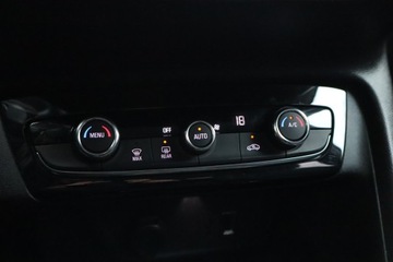 Opel Corsa F Hatchback 5d 1.2 Turbo 100KM 2022 Opel Corsa 1.2 Turbo, Salon Polska, Serwis ASO, zdjęcie 15