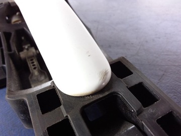 AUDI TT 8J KLIKA PŘEDNÍ PRAVÁ 8J02837886 LY9C