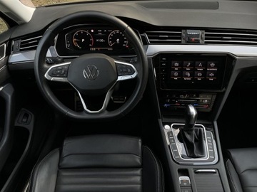 Volkswagen Passat B8 Variant Facelifting 2.0 TDI SCR 200KM 2023 Volkswagen Passat 2.0TDI 200KM 4MOTION DSG (Salon, zdjęcie 11