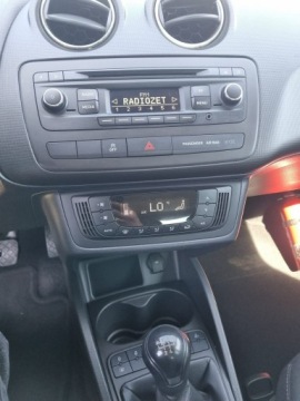 Seat Ibiza IV Hatchback 5d Facelifting 1.2 60KM 2015 Seat Ibiza 1.2 benzyna / Klimatronik / Zadbana /, zdjęcie 13