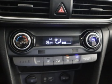 Hyundai Kona I Crossover 1.6 T-GDI 177KM 2018 Hyundai Kona 1.6 T-GDI, Salon Polska, zdjęcie 17