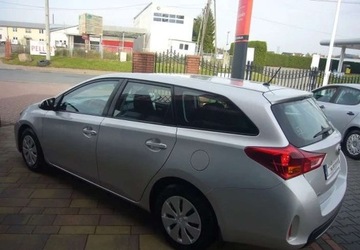 Toyota Auris II Touring Sports D-4D 90 90KM 2013 Toyota Auris Toyota Auris 1.4 D-4D Active 1.4 Diesel 90KM, zdjęcie 9