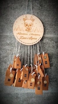 KALENDARZ ADWENTOWY WISZĄCY DOMKI