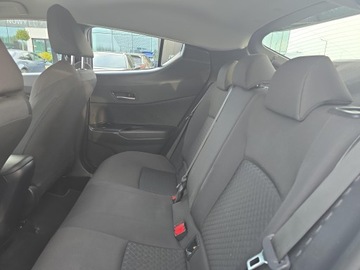 Toyota C-HR I Crossover Facelifting 1.8 Hybrid 122KM 2023 Toyota C-HR 1.8 Hybrid GPF Comfort Toyota C-HR 1,8, zdjęcie 13