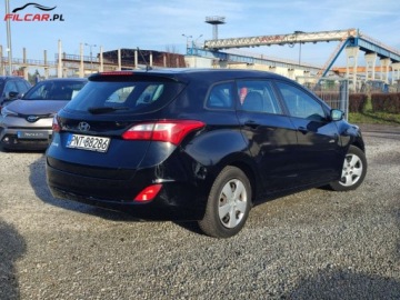Hyundai i30 II Wagon 1.6 CRDi 110KM 2013 Hyundai i30 GWARANCJA Zarejestrowany Aktualne OC i BT Ekonomiczny Zamiana, zdjęcie 2